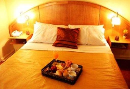 фото отеля La Fayette Suites Providencia