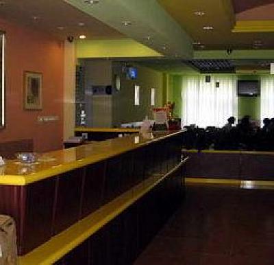 фото отеля Home Inn (Jinan Bayi Lijiaoqiao)