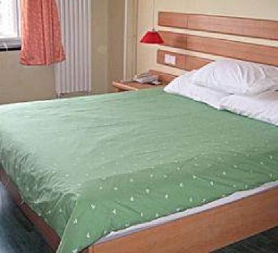 фото отеля Home Inn (Jinan Bayi Lijiaoqiao)