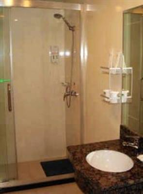фото отеля GreenTree Inn Zhu Shan Road Metro Station Express Hotel
