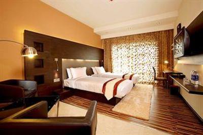 фото отеля Flora Airport Hotel
