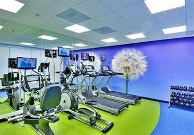 фото отеля SpringHill Suites Corona Riverside
