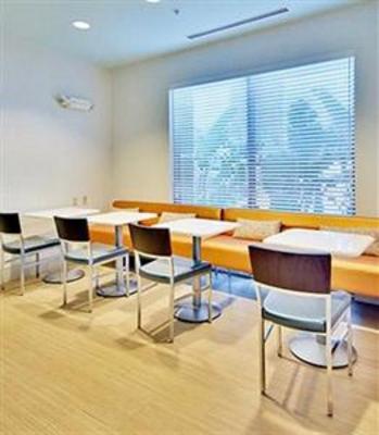 фото отеля SpringHill Suites Corona Riverside