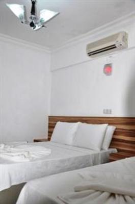 фото отеля New St. Nicholas Garden Hotel