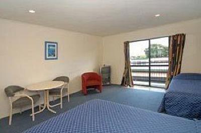 фото отеля Cedar Court Motel