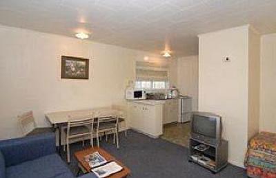 фото отеля Cedar Court Motel