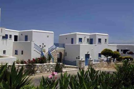 фото отеля Contaratos Bay