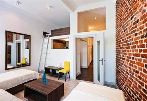фото отеля MoHo Modern Hostel