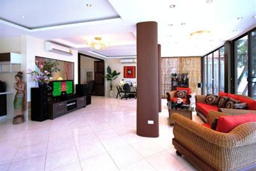 фото отеля Longtail Suites