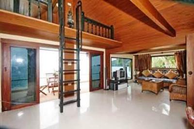 фото отеля Longtail Suites