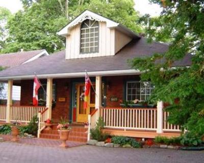 фото отеля Little Lake Inn B&B