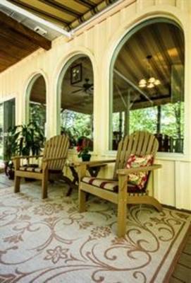 фото отеля Little Lake Inn B&B