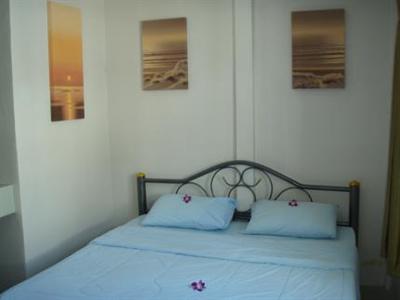 фото отеля JJJ Patong Beach
