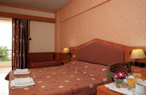 фото отеля Antikyra Beach Hotel