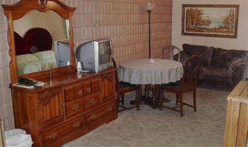 фото отеля Top Notch Restaurant & Motel