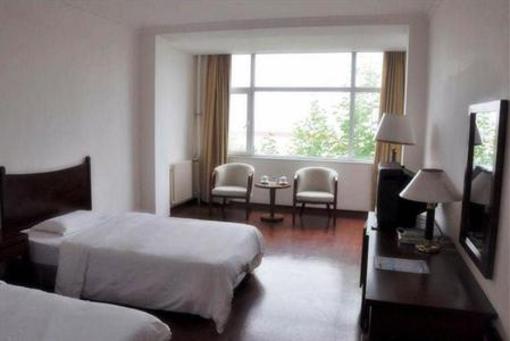 фото отеля Sea View Hotel Qingdao