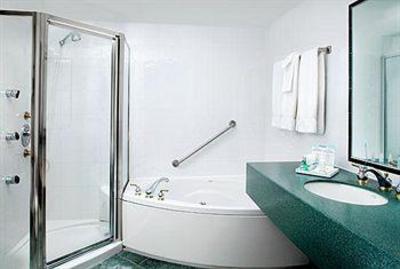 фото отеля Four Points by Sheraton London