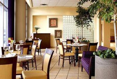 фото отеля Four Points by Sheraton London