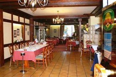 фото отеля Logis Hotel Aux Comtes De Hanau