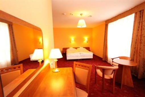 фото отеля Hotel Pod Kasztanami