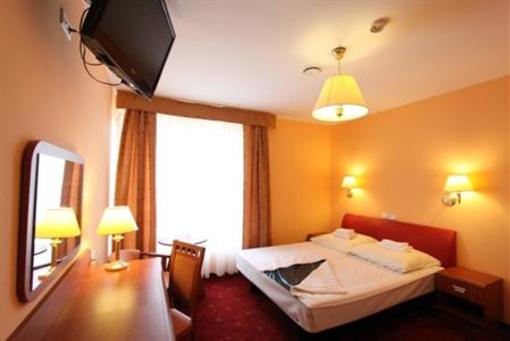 фото отеля Hotel Pod Kasztanami