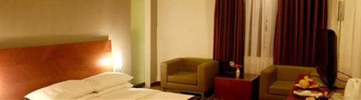 фото отеля Hotel One Faisalabad