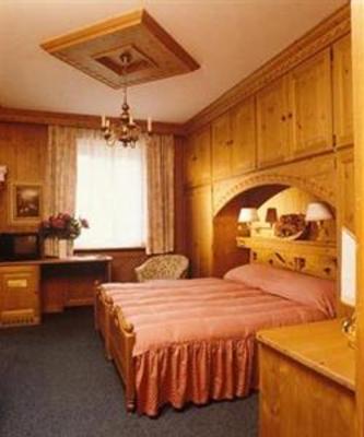 фото отеля Columbia Hotel Cortina d'Ampezzo