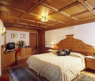 фото отеля Columbia Hotel Cortina d'Ampezzo