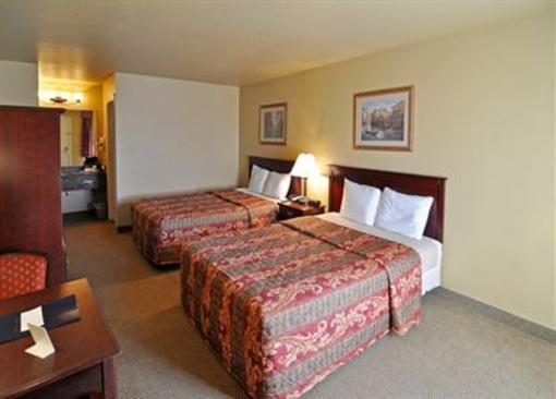 фото отеля Hilltop Inn & Suites Greenbrier