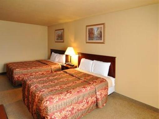 фото отеля Hilltop Inn & Suites Greenbrier