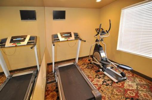 фото отеля Hilltop Inn & Suites Greenbrier