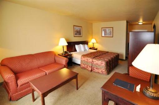 фото отеля Hilltop Inn & Suites Greenbrier