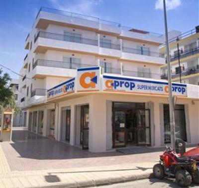 фото отеля Apartamentos Avenida