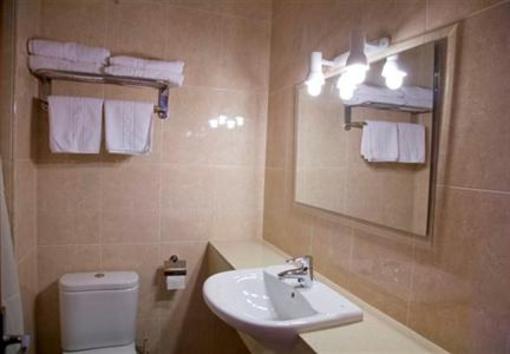 фото отеля Apartamentos Avenida