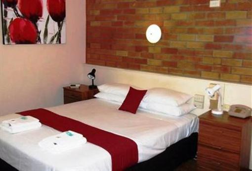 фото отеля Hilldrop Motor Inn
