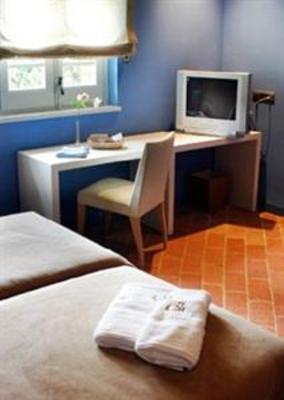 фото отеля Can Carol Hostel Capellades