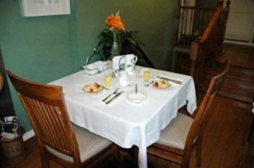 фото отеля Almost Home Bed & Breakfast