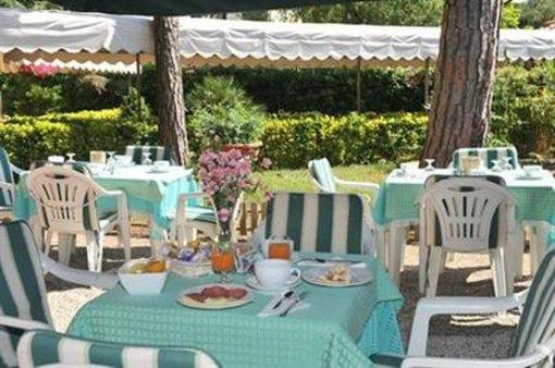 фото отеля Hotel La Pineta al Mare