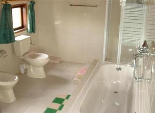 фото отеля Roc Heights Lodge Bakau