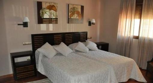 фото отеля Hotel Rural Robles