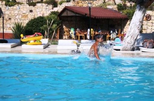 фото отеля Club Mackerel Holiday Village