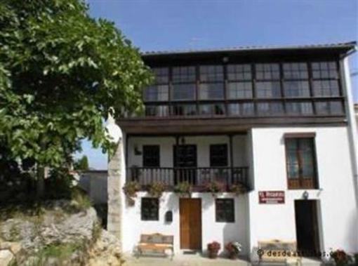 фото отеля Apartamentos El Requexu Llanes