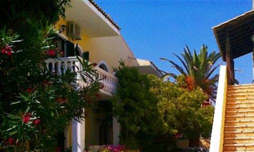 фото отеля Beach Front Salvanos