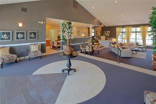 фото отеля National at Ravens Crest Apartments Manassas