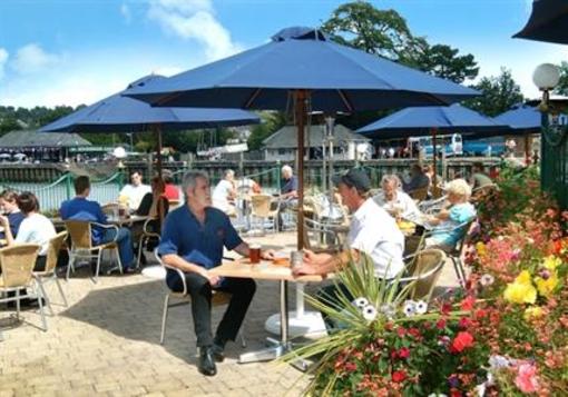 фото отеля The Steam Packet Inn