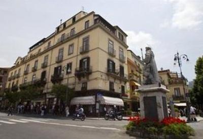 фото отеля Piazza Tasso B&B