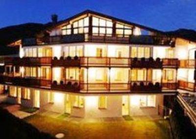 фото отеля Familienpension Am Schloss Kitzbuhel