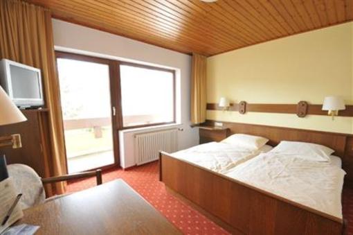 фото отеля Kurparkhotel im Nationalpark Eifel