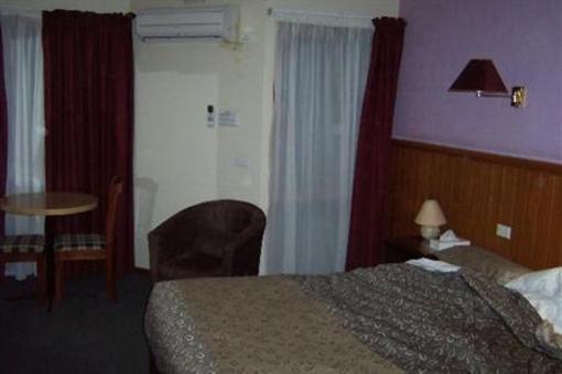 фото отеля Comfort Inn Coach & Bushmans