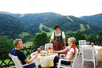 фото отеля Gasthof Raunig Bad Kleinkirchheim